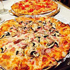 Pizzeria La Oca food