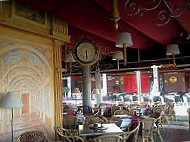 Gio Bar Restaurante inside