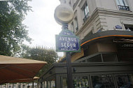 Cafe le Segur outside