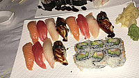 18 Asian and Sushi Bar inside