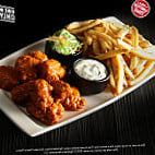 Applebee's Grill And Thornton food