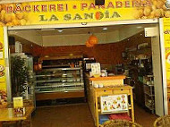 Bäckerei Sandía outside