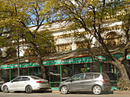 Los Naranjos Cafe outside