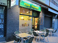 Pizza Italiana Calella inside