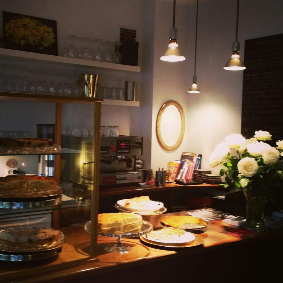 restaurant image