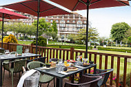 Le Club House Du Golf Barrière Deauville food