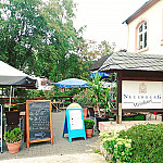 Weinhaus Neuerburg Weinbar, Weinhaus, Vinothek Online Weinshop outside