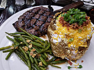 Ioway Steakhouse food