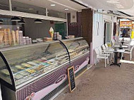 Gelateria Des Port food