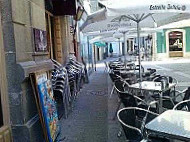 Cafeteria La Bugalla inside