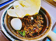 Alvar Claypot Rice food
