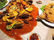 Yunanz Shellout, Western, Thai Tomyam food