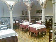 Mesón El Pilar inside