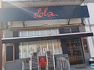 Lola Cafe inside