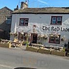 Red Lion Inn outside