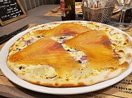Leuca Pizzas Saint-Martin de la Lieue food