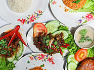 Nasi Ayam Restomuo Bentayan food