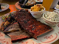 Milwood Smokehouse food