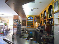 Cafeteria Granada inside