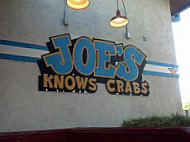 Joe's Crab Shack inside