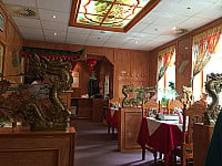 Shanghai China Restaurant inside