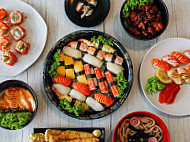 Sushi Yari food