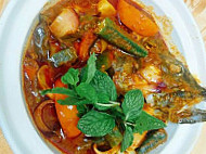 May Shiang Seafood food