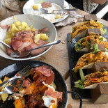 La Casona De La Montaña food