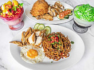 Noor Satay Islamic Cafe food