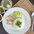 Keong Kee Chicken Rice food