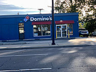 Domino's Pizza outside