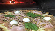 Pizzeria La Villa food