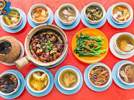 Keong Kee Claypot Chicken Rice food