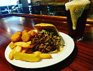 Woody's Brewing Co. food