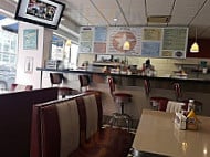 Jones - K`s Original American Diner inside