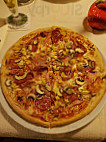 Pizzeria La Nave food