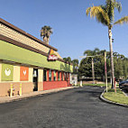 Del Taco outside