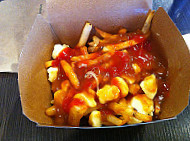 Myfries Poutinerie food