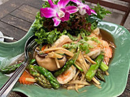 Thai Thaani Restaurant food