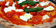 Pizzeria 2 Forni food