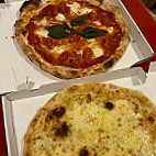 Vivi 100% Italiano Pizzeria food