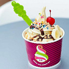 Menchie's Frozen Yogurt food