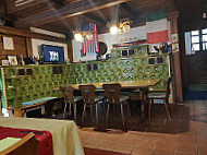 Pizzeria Pennella inside