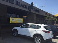 The Black Horse Restaurant outside