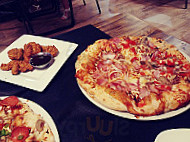 Pizzeria Carlos food