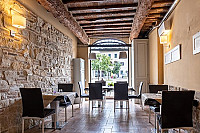 Campi Chic Caffe Trattoria inside