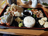Makimono Sushi Bar & Restaurant- Airport food