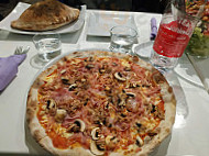 Pizzeria Divino food