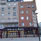La Brasserie De La Mairie outside