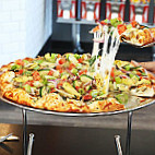 Round Table Pizza food